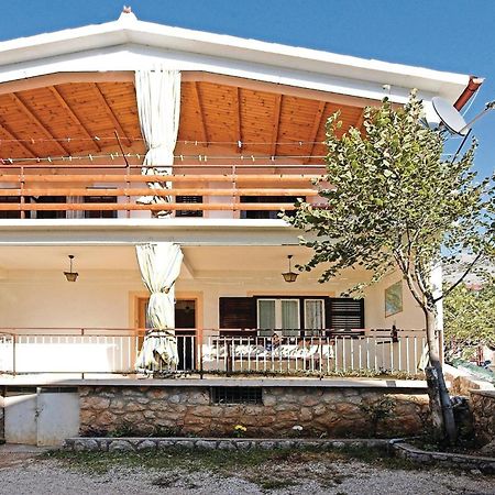 4 Bedroom Awesome Apartment In Starigrad Екстер'єр фото